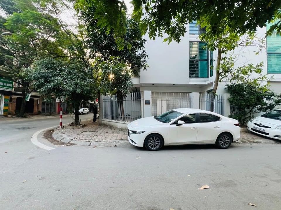 Nhà riêng Bồ Đề, Long Biên 47m² giá 10 tỷ - Ô tô vào nhà, ngõ thông