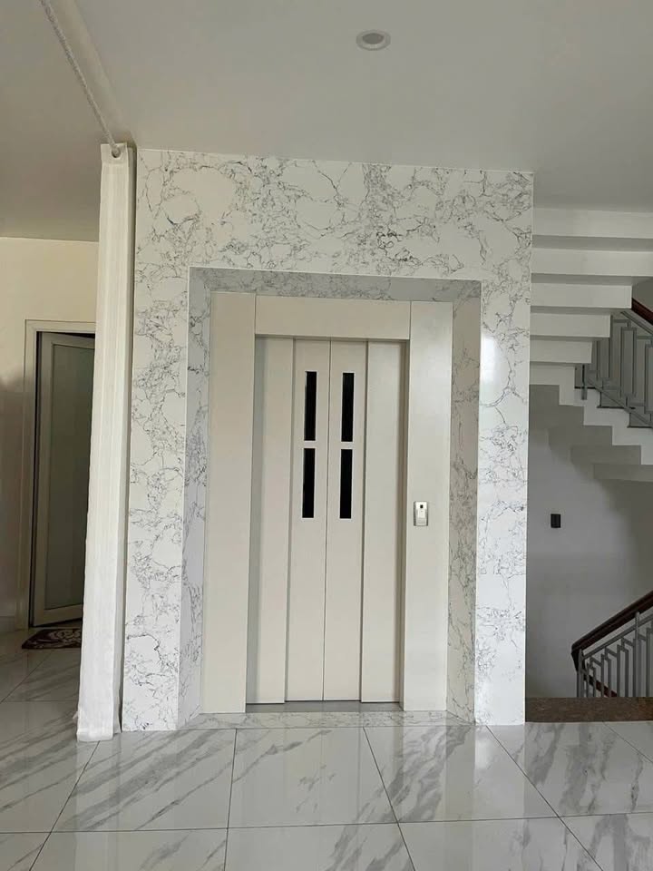 Bán gấp Townhouse 300m² Đường Lý Thái Tổ - Đẳng cấp Luxury, Giá tốt