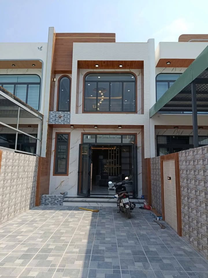 Nhà phố mặt tiền HL14, Tam Phước, 80m² giá 3.45 tỷ - Kinh doanh sầm uất