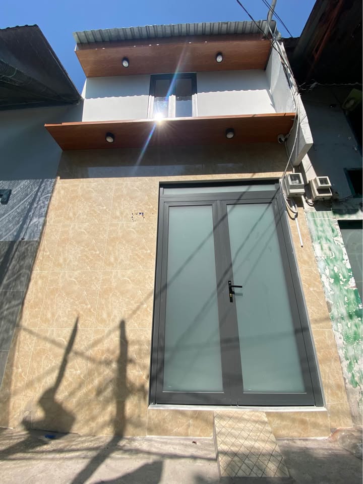 Nhà nhỏ Xã Bà Điểm 18m² giá 750 triệu - Mới 100% ngay chợ Đại Hải!