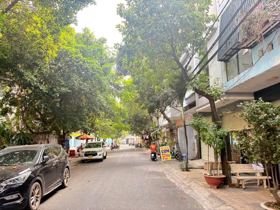 FrontHouse Lê Niệm, Phú Thạnh, Tân Phú 79m² giá 9.3 tỷ - Đầu tư sinh lời!