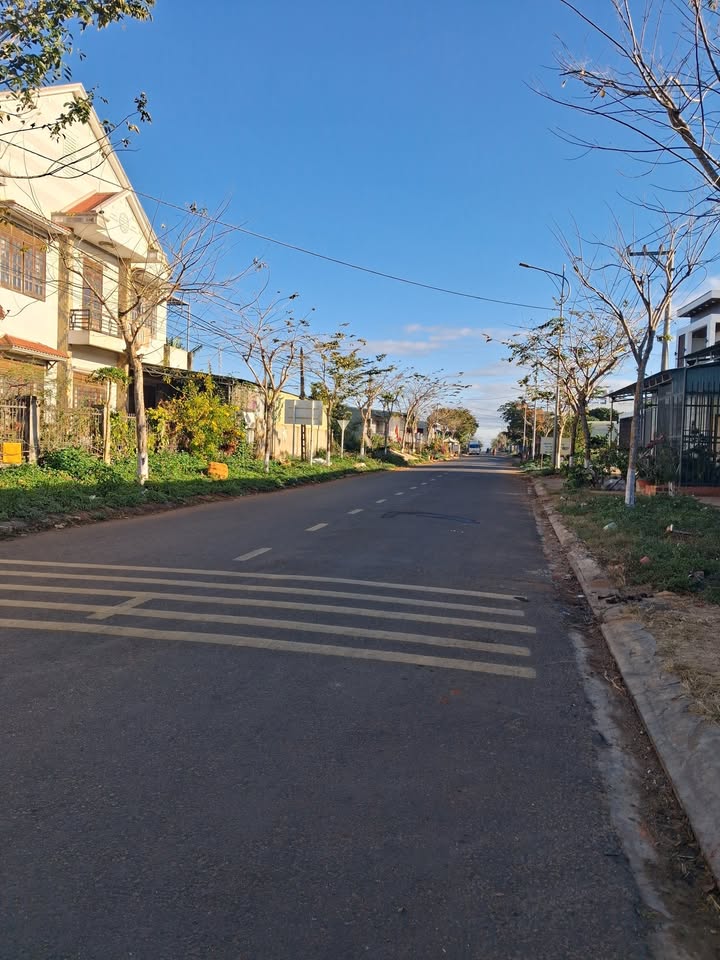 Đất nền mặt tiền Chư Sê 165m² giá 6.069 tỷ - Lô góc kinh doanh sầm uất!