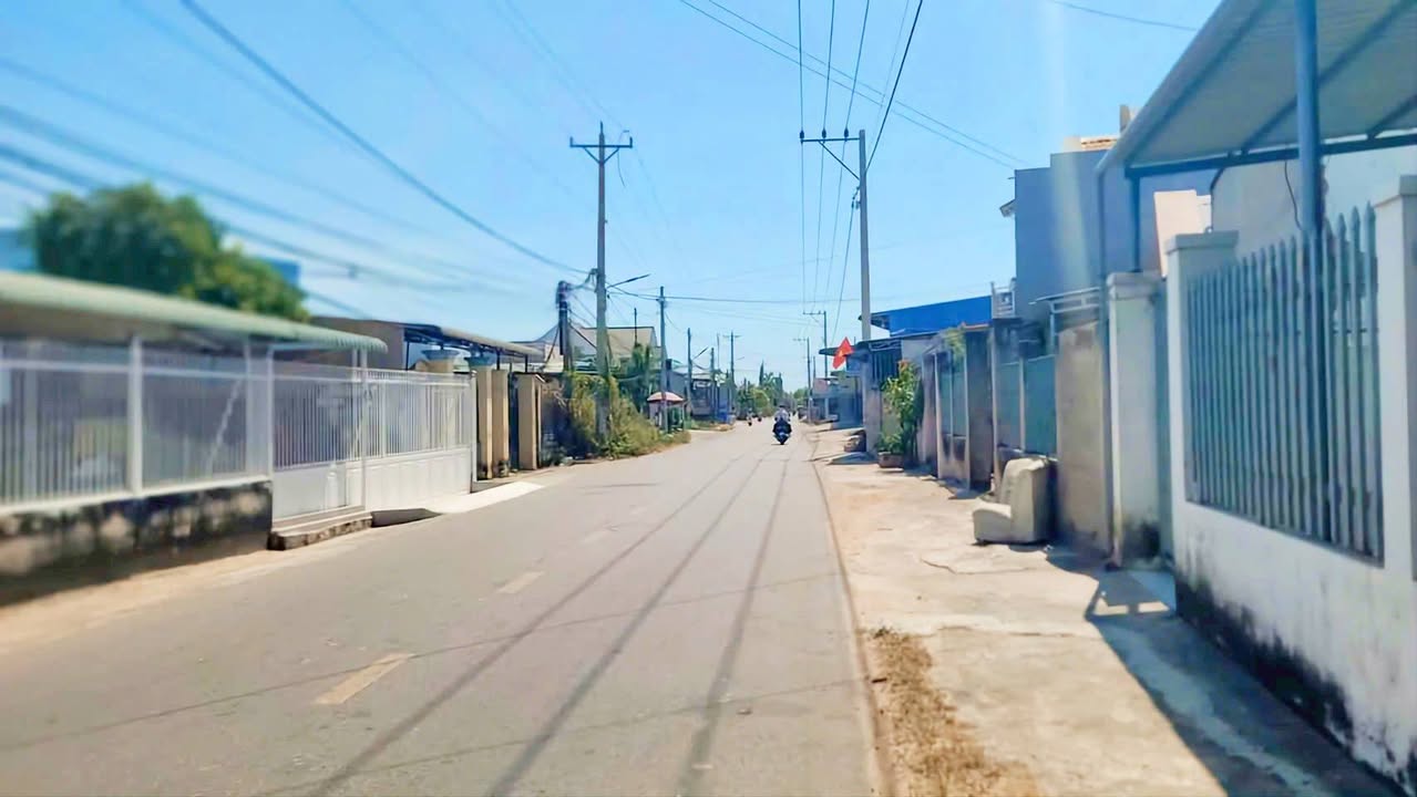 Đất thổ cư 1000m² tại Hàm Thắng, Giá 1.8 tỷ - Cơ hội đầu tư tuyệt vời!