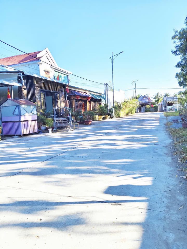 Đất thổ cư tại Ninh Sơn 301m² giá 1 tỷ - Mặt tiền đường rộng, vị trí đẹp!