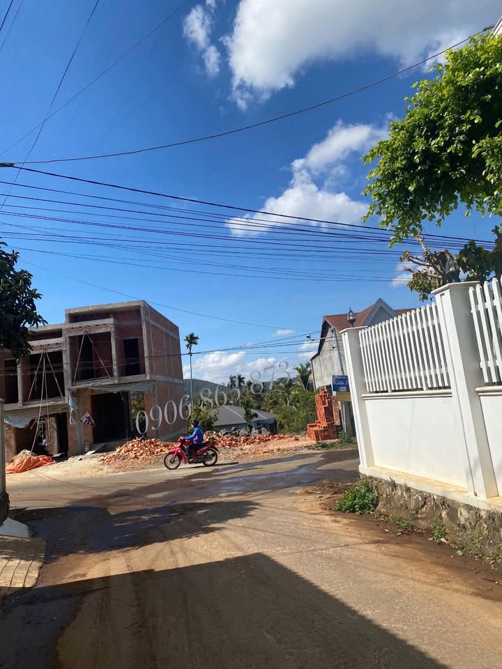 Đất nền Hòa Thắng, Buôn Ma Thuột 150m² giá 1.85 tỷ - Đường nhựa rộng, tiện ích đầy đủ!