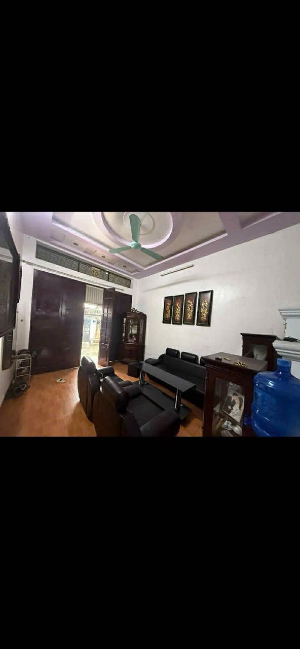 Nhà cho thuê 3 tầng phố Quán Thánh, Hải Dương 4,5 triệu - Đầy đủ nội thất chỉ việc vào ở!