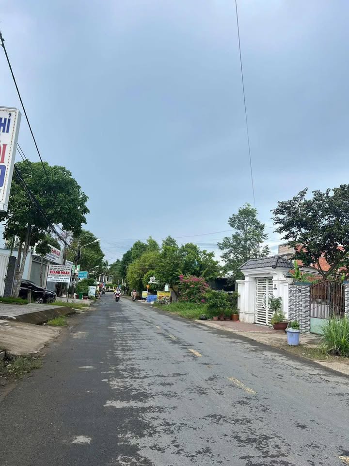 FrontHouse mặt tiền đường Dương Kì Hiệp 225m² - Giá tốt, thổ cư 150m²!