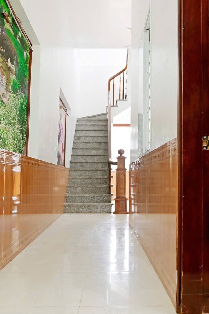 Nhà 2 tầng tại phường Yên Ninh, Yên Bái 100m² giá 2 tỷ - Sẵn sàng vào ở ngay!