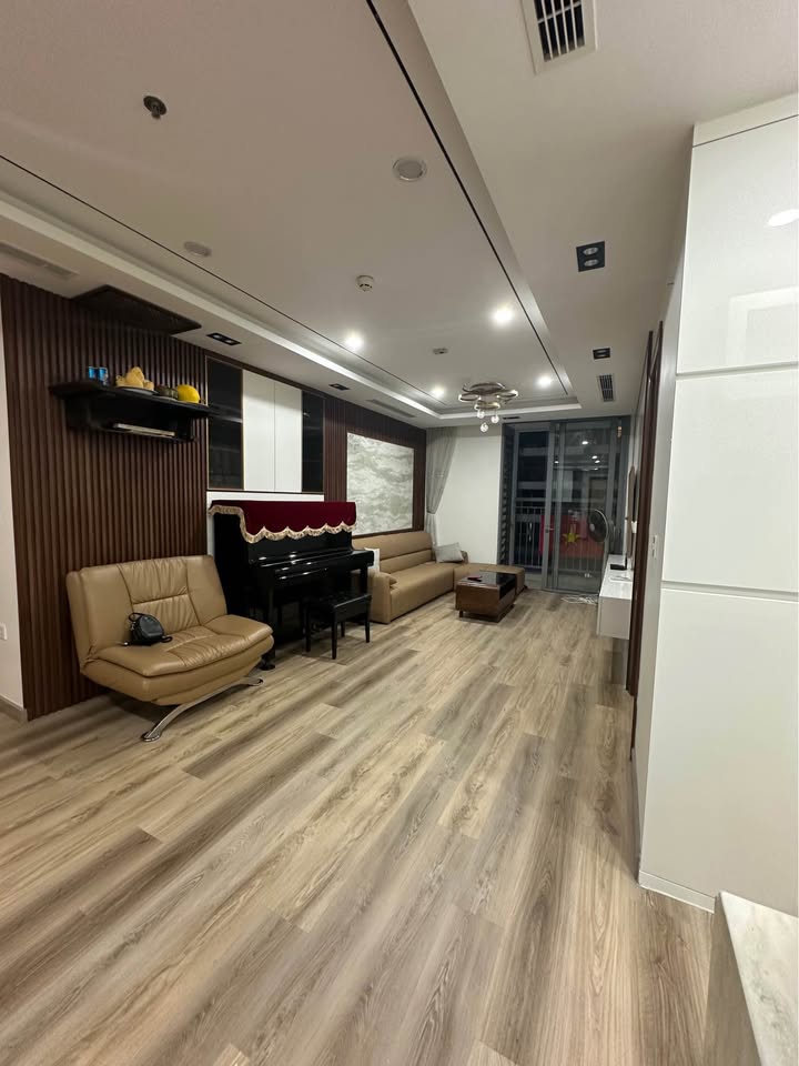 Căn hộ Times City 119m² giá 15 tỷ - Full nội thất, view bể bơi