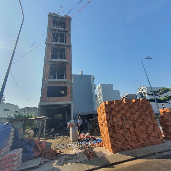 Đất lô góc mặt tiền đường 40, Thủ Đức, 120m² giá 8 tỷ - Đầu tư sinh lời!