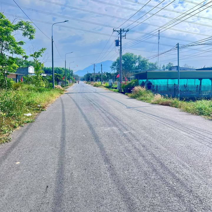 Đất nền Xã Xuân Thành, Huyện Xuân Lộc, 263m² - Giá thỏa thuận, sổ hồng đầy đủ!