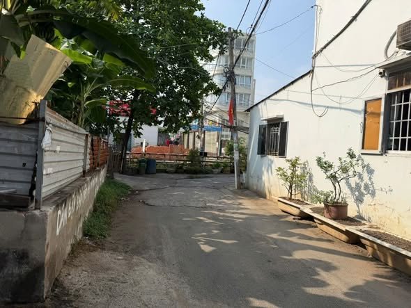 Đất nền 1 sẹc hẻm 444 Chiến Lược 55m² giá 4.5 tỷ - Vị trí đắc địa gần trung tâm!