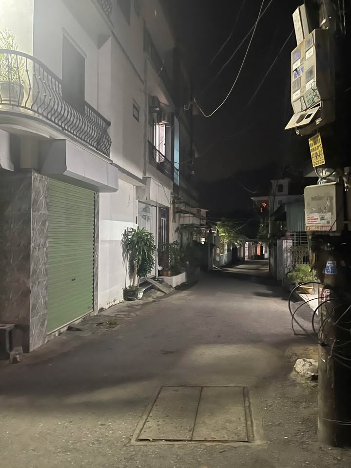 Nhà dân Phường Quang Hanh - Cẩm Phả 45m² giá 2.2 tỷ - Hướng Đông Bắc, ô tô vào tận nơi!