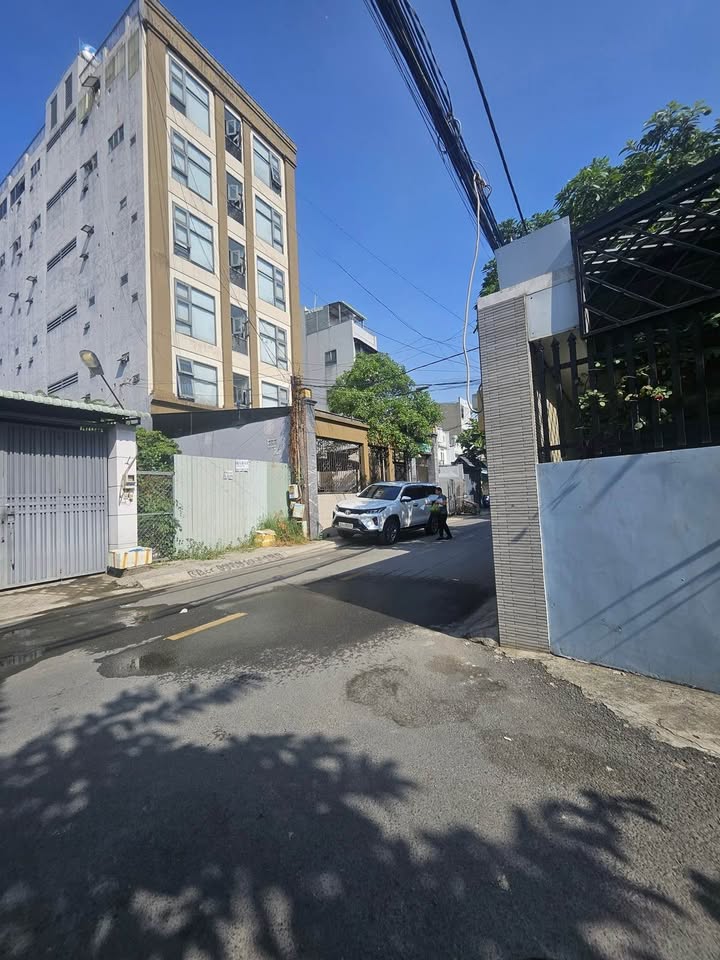 Nhà cấp 4 mặt tiền đường 160 Quận 2 diện tích 150m² chỉ 10.2 tỷ - Tiềm năng xây căn hộ dịch vụ