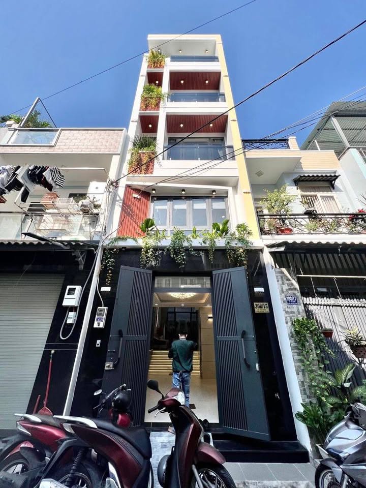 Nhà 5 tầng Lê Văn Quới 56m² giá 8 tỷ - Vị trí đẹp, ô tô vào tận cửa!