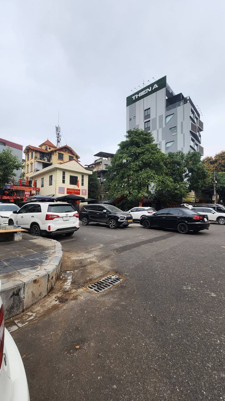 Nhà phố Yên Hòa, Cầu Giấy 40m² giá 9 tỷ - Ngõ thông, ô tô vào gần!