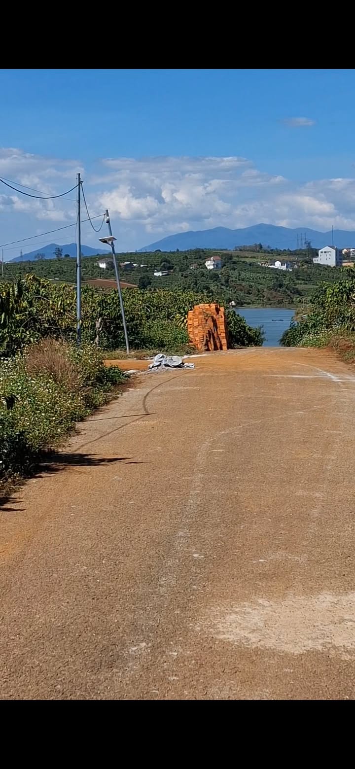 Đất thổ cư Di Linh Lâm Đồng 360m² giá thỏa thuận - Nở hậu đẹp, gần Quốc lộ 20!