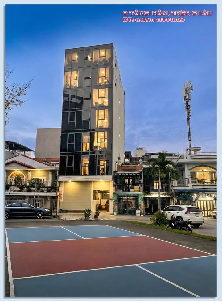 Chính chủ bán CHDV mặt tiền Nguyễn Văn Linh Quận 7, 144m² giá 46 tỷ - Lợi nhuận cao!