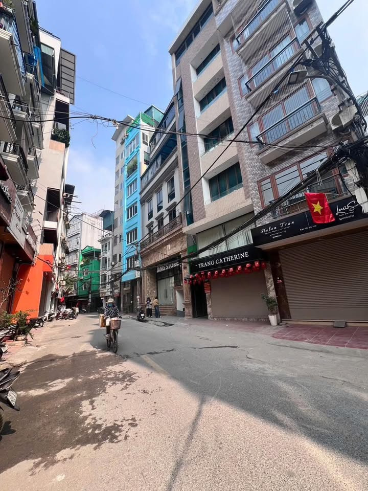 Đất vàng 2 mặt tiền quận Đống Đa 147m² giá 60 tỷ - Đầu tư sinh lời ngay!