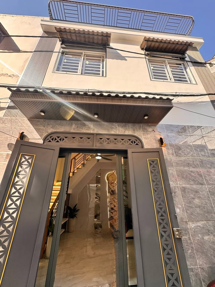 Nhà riêng 2 tầng Bùi Quang Là 25m² giá 4.39 tỷ - Sẵn sàng vào ở ngay!