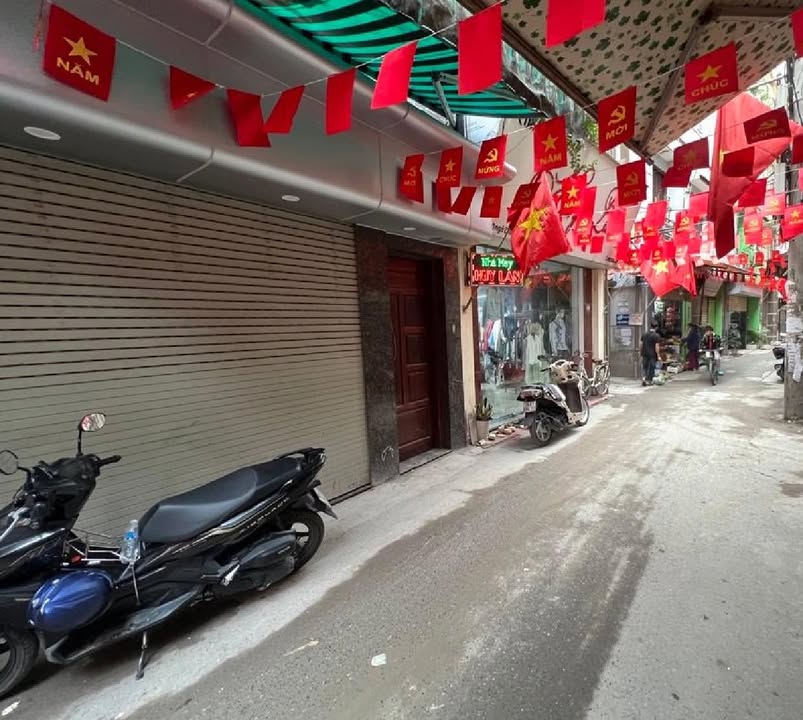Nhà phố Mễ Trì Thượng 34m² giá 13.5 tỷ - Kinh doanh sầm uất, ô tô vào nhà!
