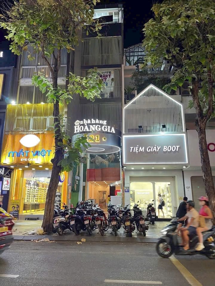 FrontHouse mặt tiền Nguyễn Trãi, Quận 1 - Diện tích 67m², Giá 72 tỷ - Cơ hội đầu tư hiếm có!