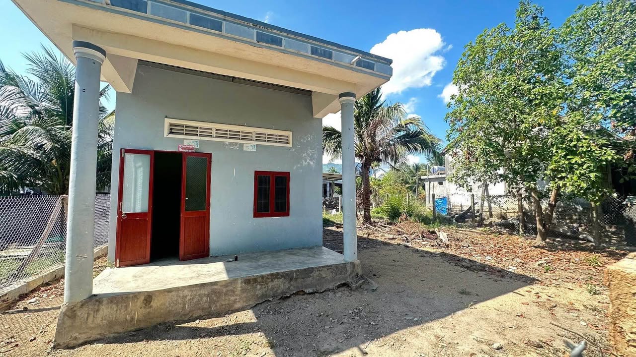 Nhà cấp 4 mặt tiền Xã Vạn Bình 215m² giá 700 triệu - Cơ hội sở hữu ngay!