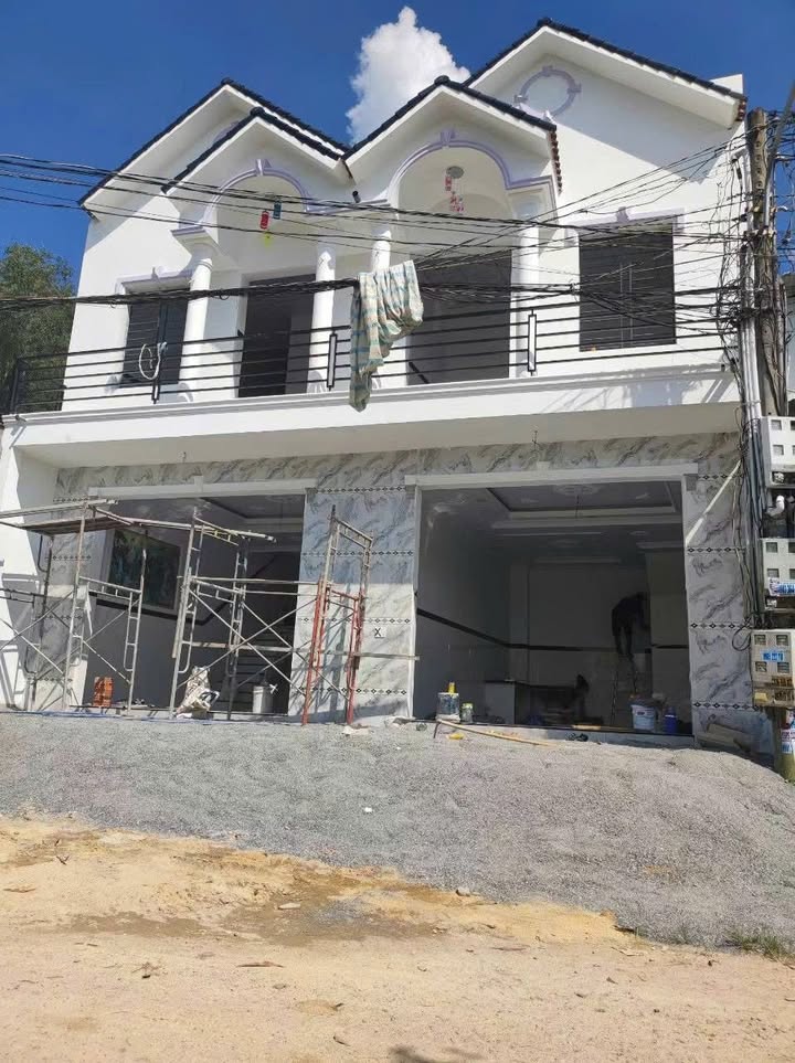 Nhà phố Tân Hiệp, Tân Uyên 119m² giá 3 tỷ - Đầu tư sinh lời ngay!