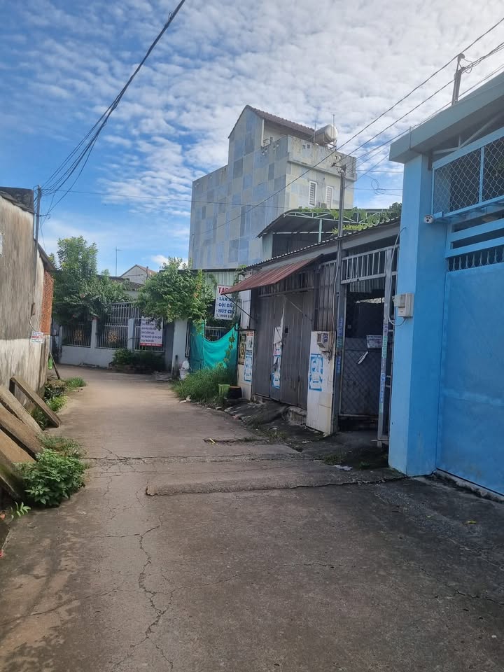 Dãy trọ 170m² Phường Long Bình, Quận 9 cũ giá 6.5 tỷ - Đầu tư sinh lời ngay!