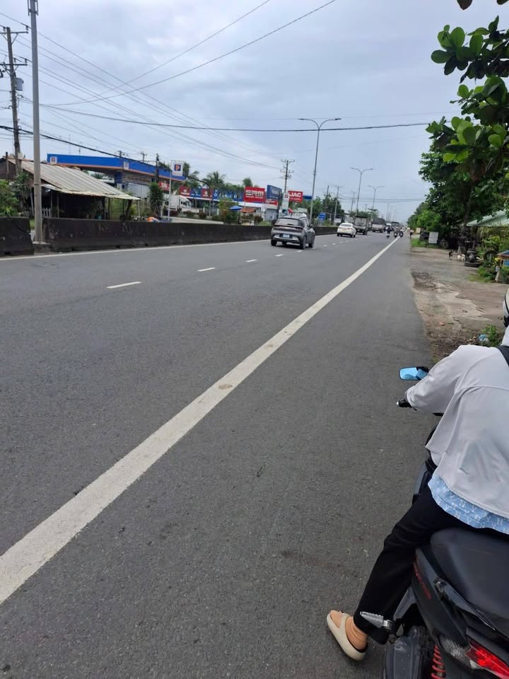 Đất mặt tiền Quốc lộ 1A, Phường Nhị Mỹ, 540m² giá 3.2 tỷ - Kinh doanh thuận lợi!