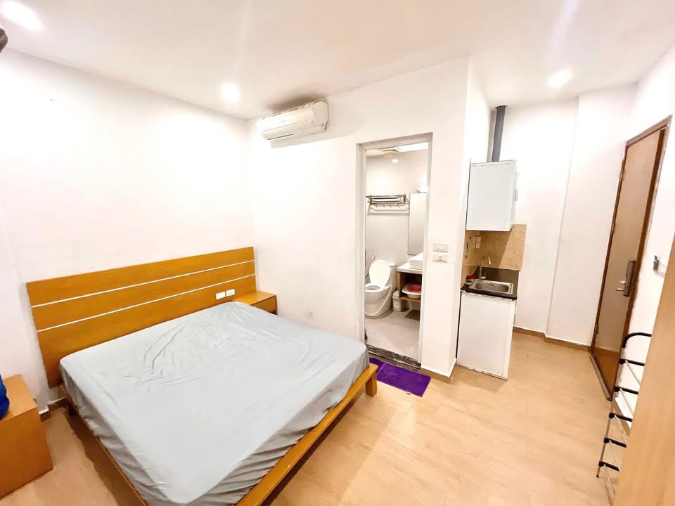 Phòng cho thuê tại Quan Hoa, Cầu Giấy 20m² chỉ 4 triệu - Sẵn sàng vào ở ngay!