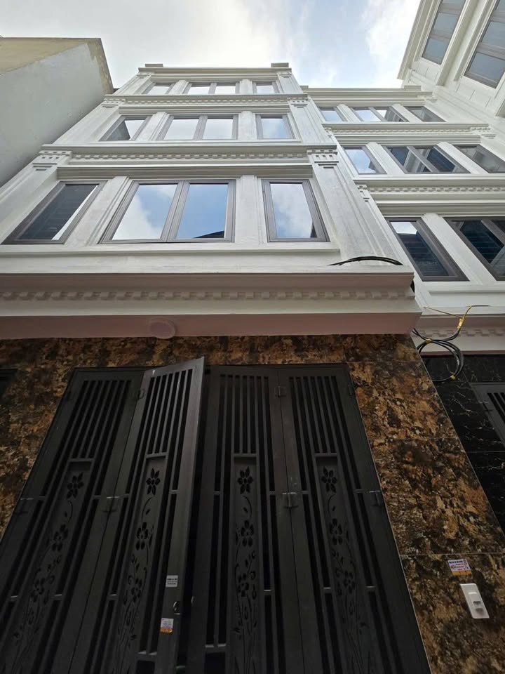 Nhà đẹp tại Vĩnh Quỳnh, Thanh Trì 40m² giá 5.85 tỷ - Sẵn sàng vào ở!