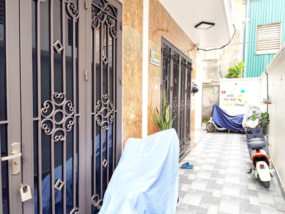 Nhà 2 tầng phố Hàng Kênh, 30m², giá chỉ 1.23 tỷ - Cơ hội an cư lý tưởng!