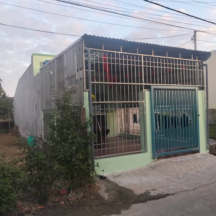 Nhà đẹp 100m² tại Xã An Phú, Quảng Ngãi giá 1 tỷ - Kinh doanh sầm uất!