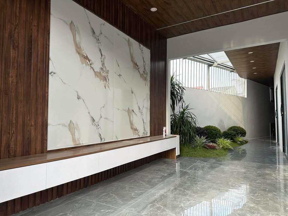 Nhà chính chủ bán tại Đông Vĩnh - 105m² giá thỏa thuận - Sẵn sàng vào ở!