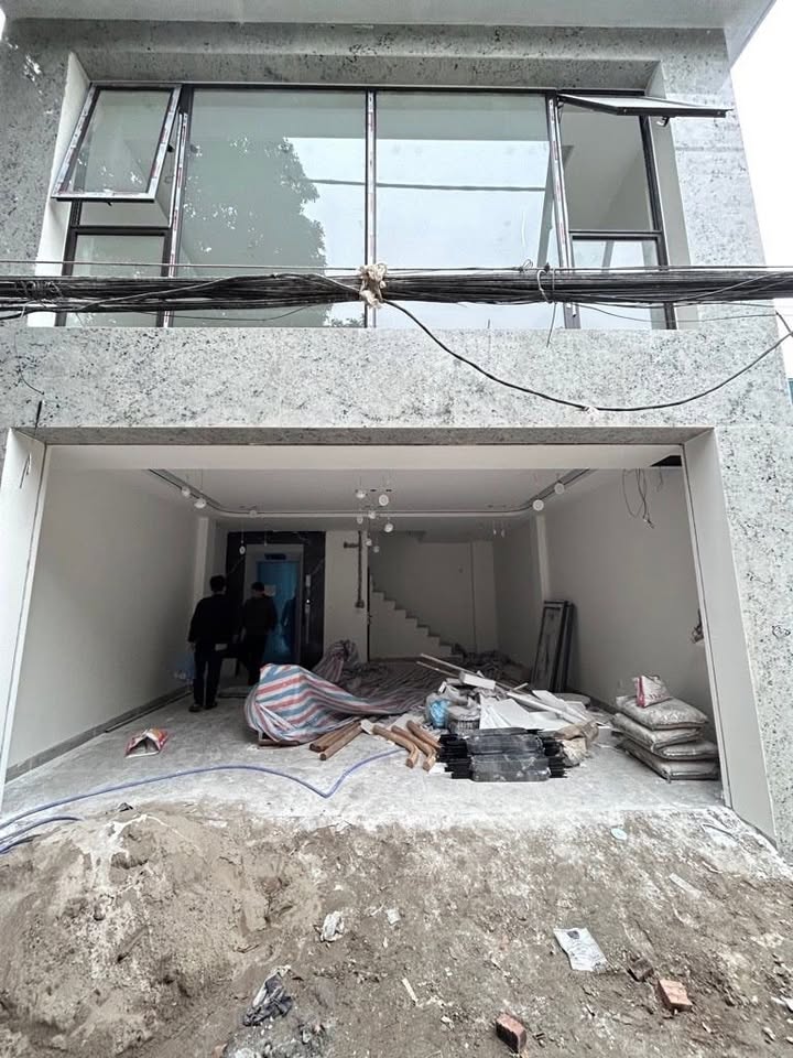 Nhà FrontHouse Ngọc Thụy 52m² giá 17.9 tỷ - Đón Tết ngay trong nhà mới!