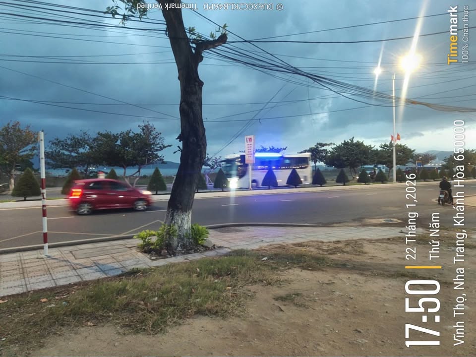 Đất mặt tiền Phạm Văn Đồng, Nha Trang 50,4m² giá 13,5 tỷ - Căn góc view biển tuyệt đẹp!