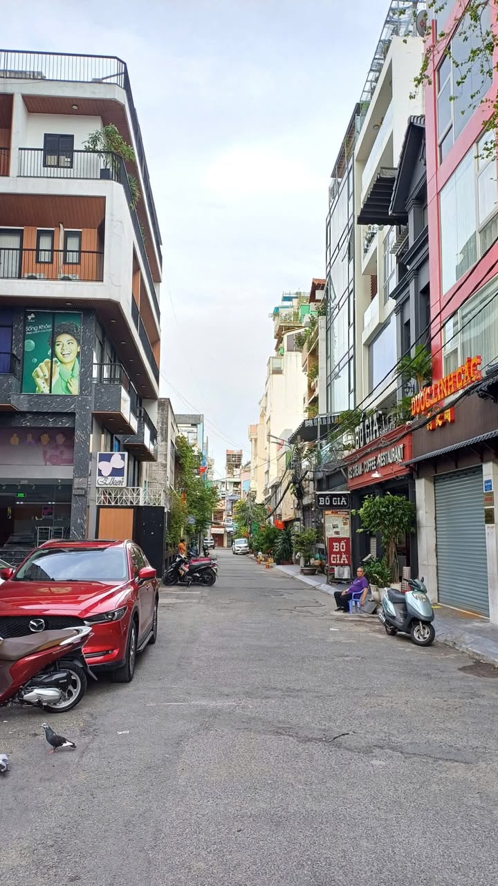 Townhouse hẻm 8m Phường 12, Tân Bình 95m² giá 8.9 tỷ - Gara ô tô riêng, 5 tầng hoàn công!