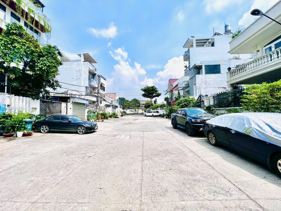 Nhà phố Ung Văn Khiêm, Bình Thạnh 75m² giá 13 tỷ - Ô tô vào tận nơi!