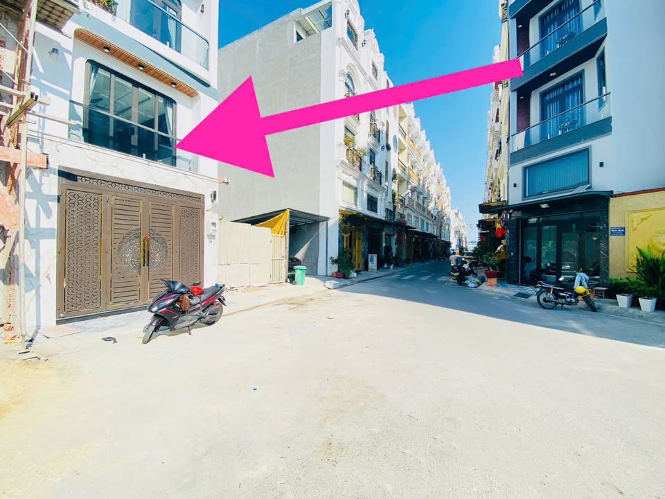 Townhouse đường Hương Lộ 2, Bình Tân, 64m² giá 9.68 tỷ - Nhà mới, thang máy hiện đại!