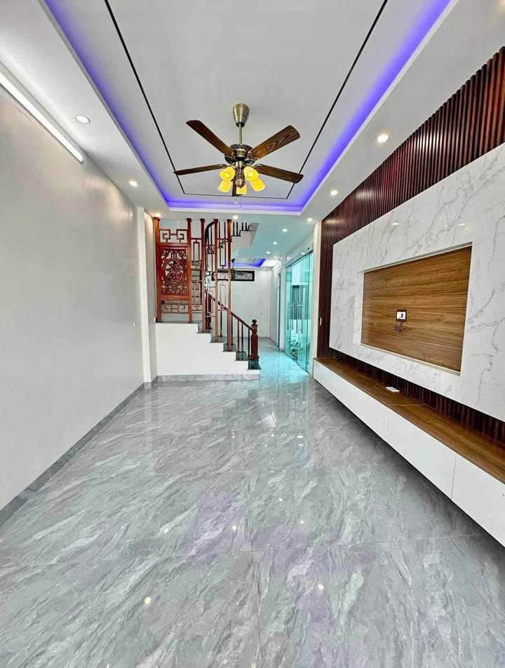 Nhà 4 tầng mặt đường Cầu Đông, Nam Định 78m² giá 4 tỷ - Kinh doanh thuận lợi!