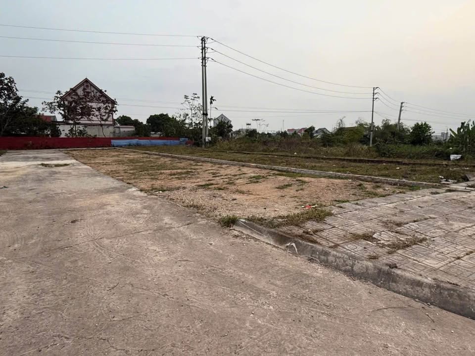 FrontHouse Đường 261, Xã Điềm Thụy, 163m² giá 2 tỷ - Căn góc 3 mặt tiền hiếm có!