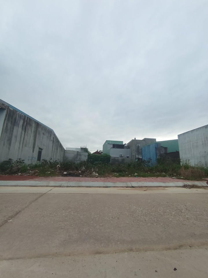 Đất nền Phú Tài 144m² giá 1.7 tỷ - Sổ hồng chính chủ, thương lượng tốt!