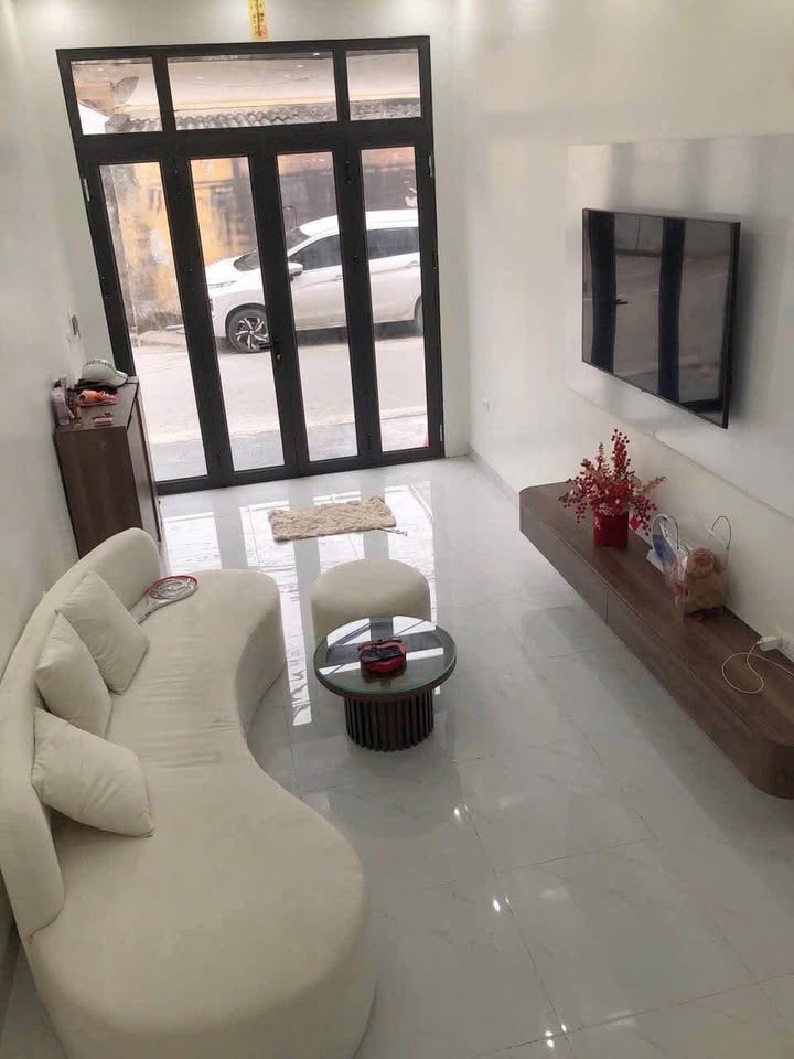 Nhà mặt đường Đặng Việt Châu, Nam Định 60m² giá 4 tỷ - Kinh doanh tốt!