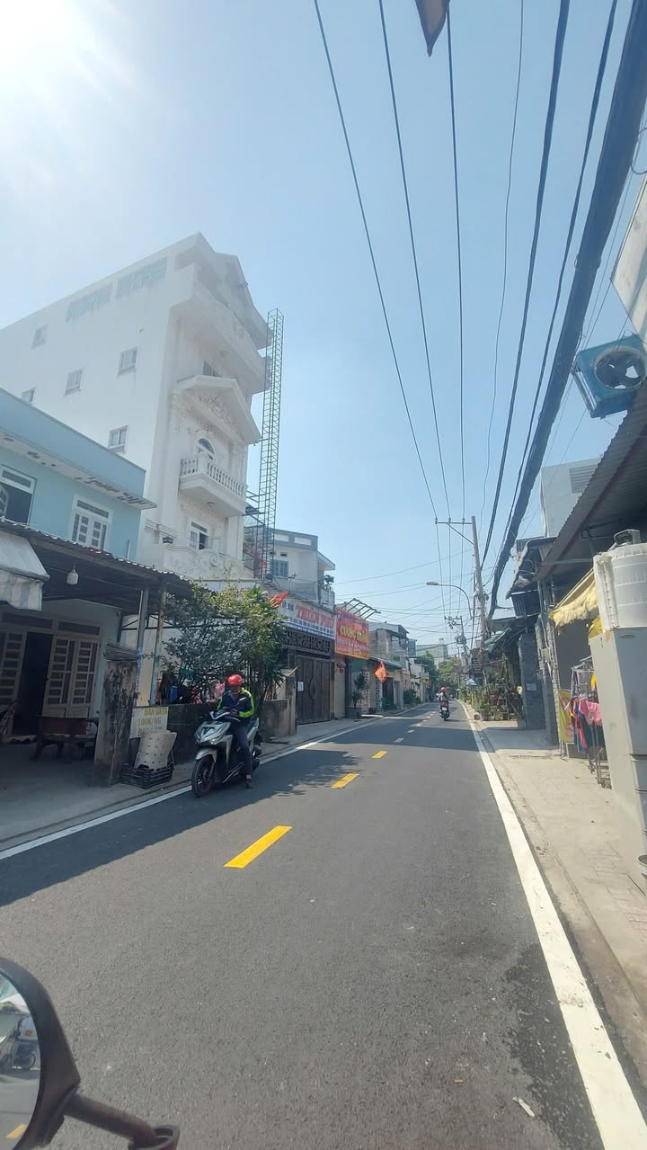 Bán gấp FrontHouse 166m² Mặt tiền Lê Văn Việt Quận 9 chỉ 9.5 tỷ - Đầu tư sinh lời