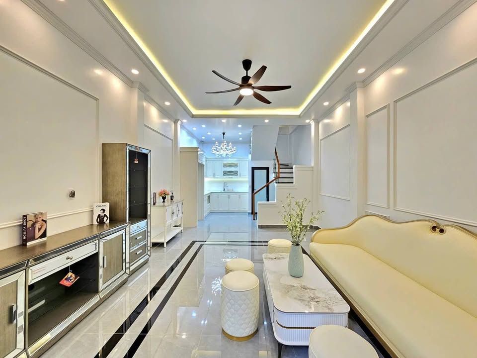 Nhà phố Lạch Tray, Quận Lê Chân, 40m² giá 4.2 tỷ - Kinh doanh thuận lợi!