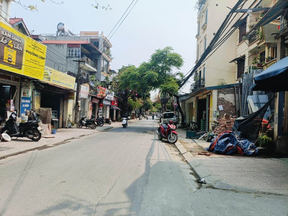 Nhà mặt phố Sài Đồng Long Biên 200m² giá 40 tỷ - Kinh doanh sầm uất!