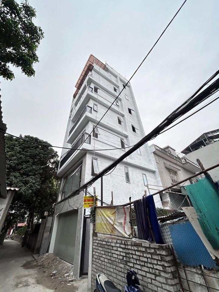 Nhà góc 7 tầng Phường Ngọc Thụy 53m² giá 1x tỷ - Thang máy hiện đại, gara ô tô