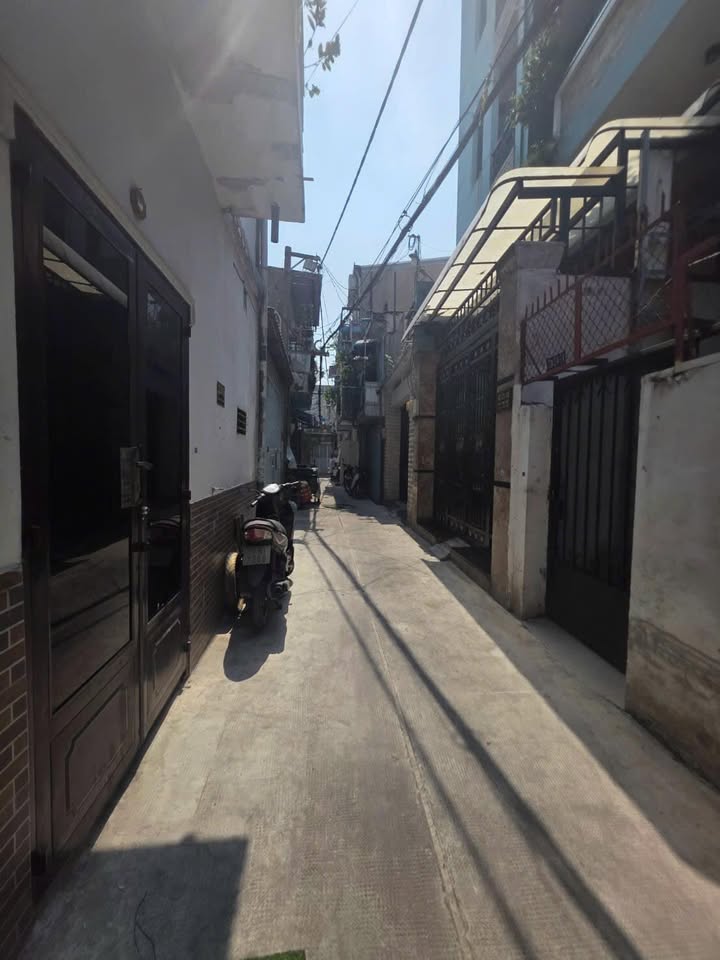 Nhà Tân Bình 16m² giá 2.5 tỷ - Chính chủ, dọn vào ở ngay!