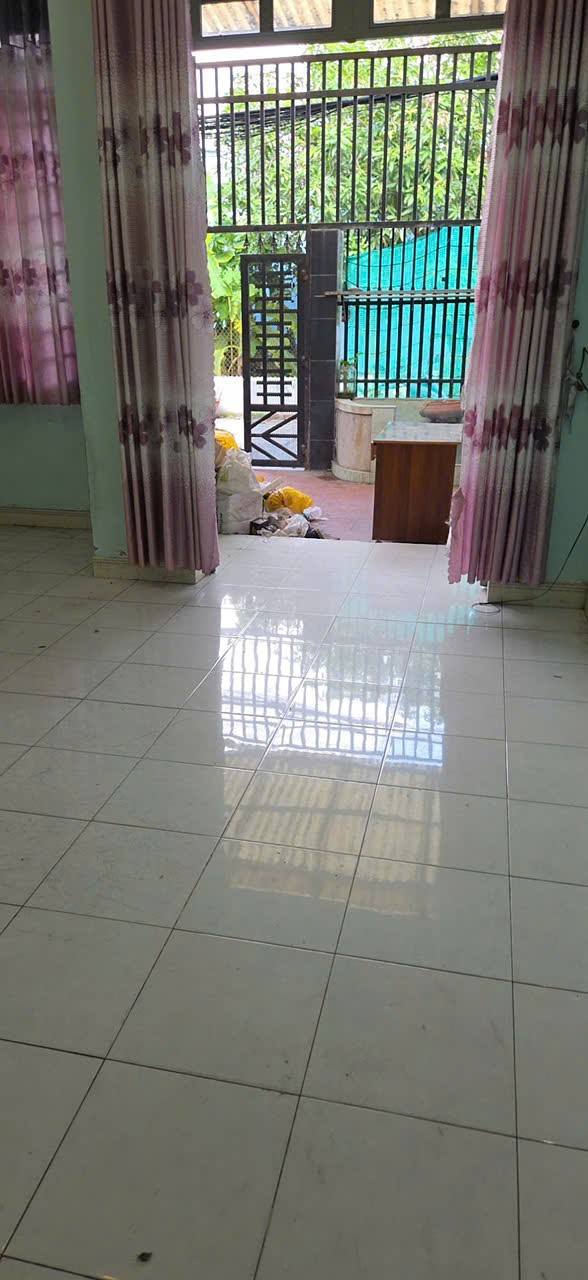 Nhà cho thuê tại Đường Nguyễn Công Hoan, Phường Đông Hòa, 110m² giá 6.5 triệu/tháng - Sẵn sàng vào ở ngay!